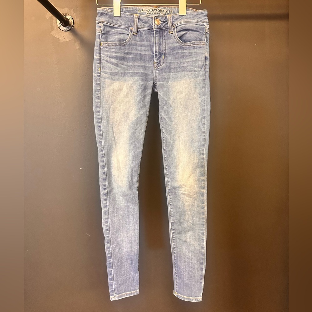 American Eagle Outfitters Light Blue Skinny Jeans